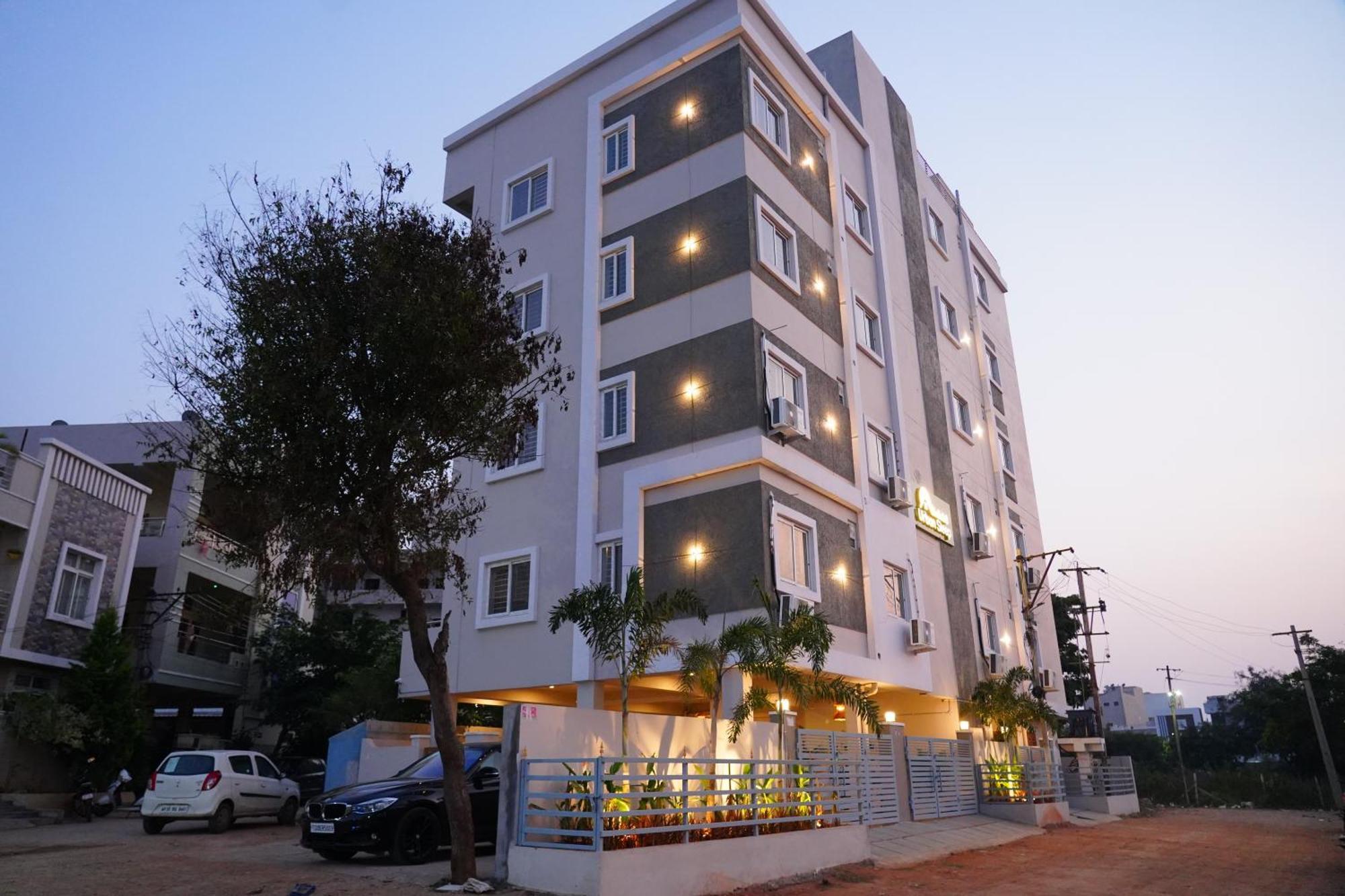 Hotel Urban Sleep Airport Zone Shamshabad Eksteriør billede